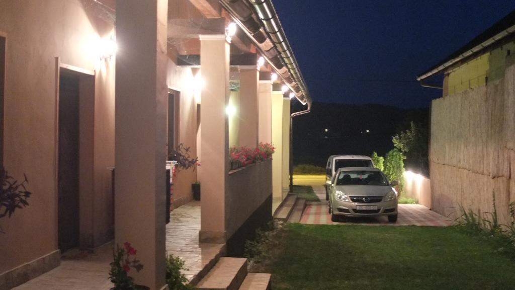 Country House Baranjski Tulipan Draz ภายนอก รูปภาพ